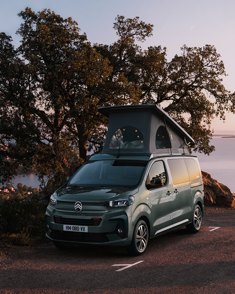power stations for camping BLUETTI Premium 200 V2 main image 1